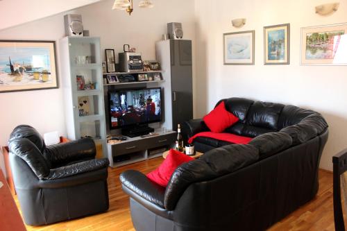 Apartments with parking space Supetar, Brac - 12624