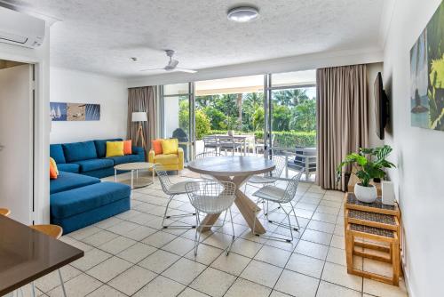Posezení v ubytování Whitsunday Apartments on Hamilton Island by HIHA