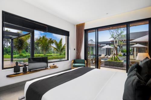 Villa Lotus Sunset by BaliSuperHost