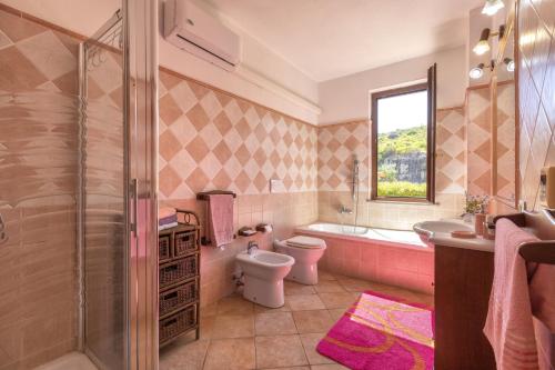 A bathroom at Apartamento Vacanze Oleandro
