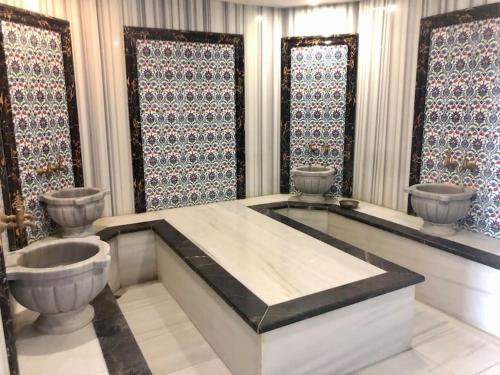 Secured Lux 1 Bedroom apartment – Gym, Sauna, Parking – 142