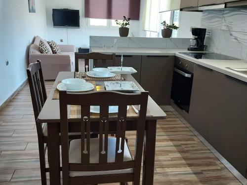 Fotografie z fotogalerie ubytování Apartment Sleeps 2 with Panoramic Views v destinaci Agia Fotia