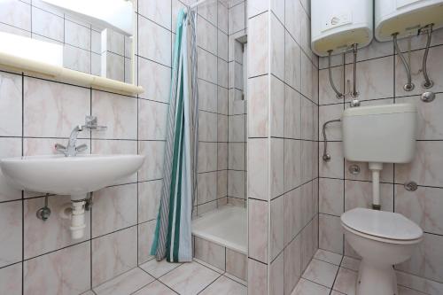 Apartments with WiFi Crikvenica - 12592