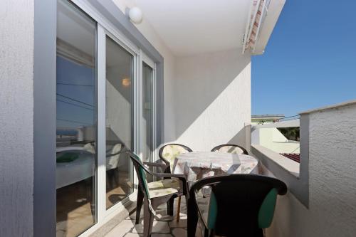 Apartments with WiFi Crikvenica - 12592