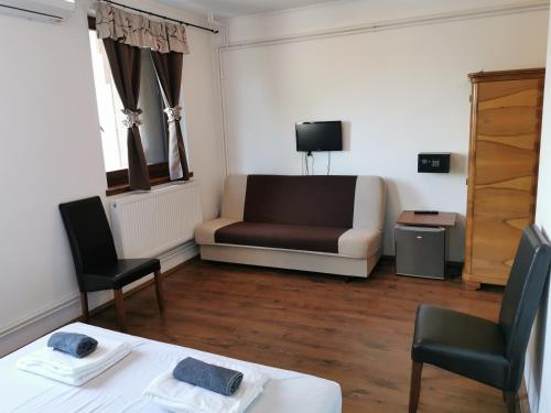 Merlot Borhotel és Látványpince 3780 Edelény, Szendrőládi szőlőhegy, 811 hrsz. kép - 3