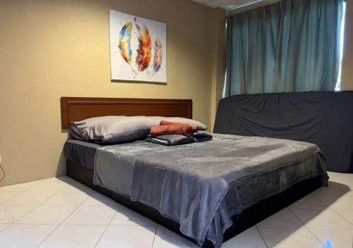 Postel nebo postele na pokoji v ubytování CORAL BAY APARTMENT 3room (Ocean apartment)