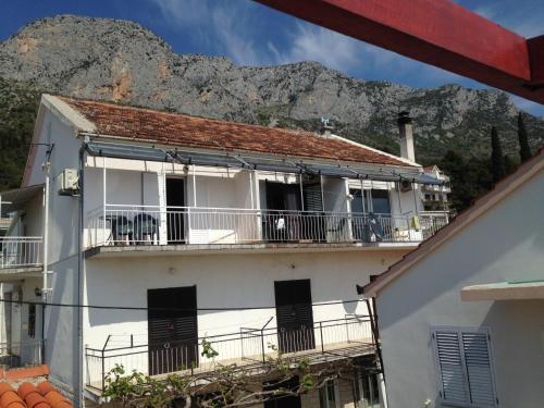 Fotografia z galérie ubytovania Apartments by the sea Brist, Makarska - 13011 v Podaci