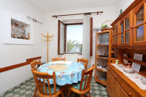 Apartments by the sea Rogoznica - 13012