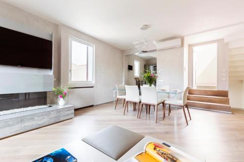 Exclusive Rooftop-DesignD Stays