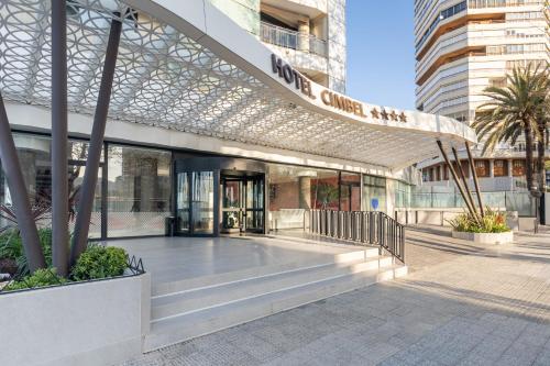 El edificio en el que está el hotel