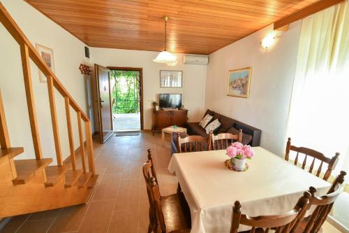 Apartment Baska Voda 300b