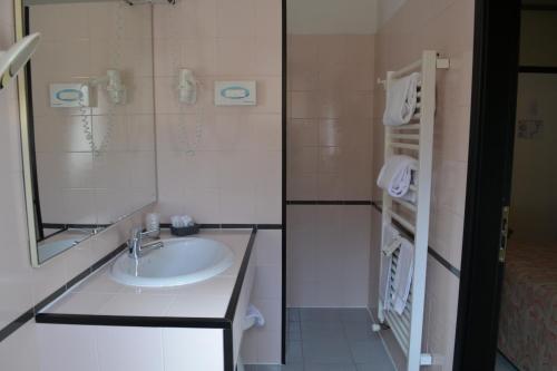 
A bathroom at Hotel San Donato - Bologna centro
