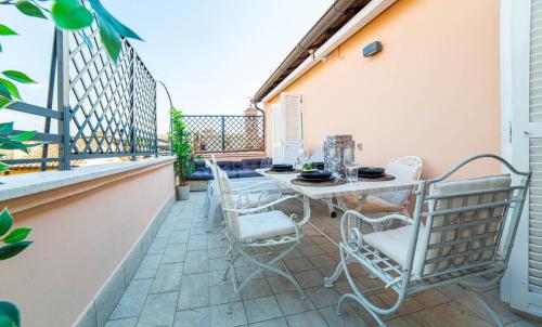 Luxury Top Floor in Trastevere