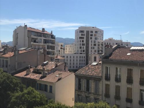 Très bel appartement T3 proche place Castellane avec vue et 2 chambres photo 7