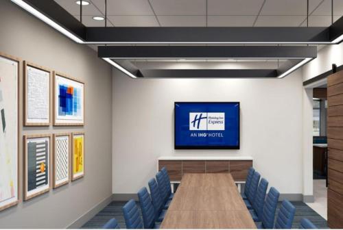 Posezení v ubytování Holiday Inn Express & Suites Hawaiian Gardens by IHG