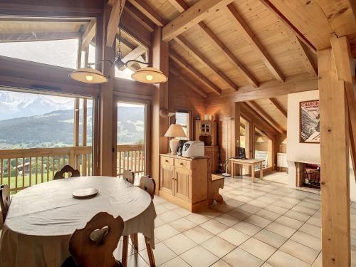 Duplex cosy à deux pas des pistes avec parking à Combloux - FR-1-560-80