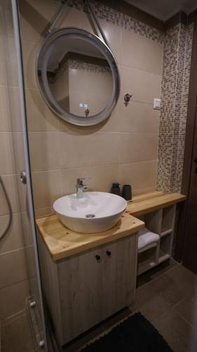 New Ventiri Suite 3, near Hilton, Athens Central, fully equipped