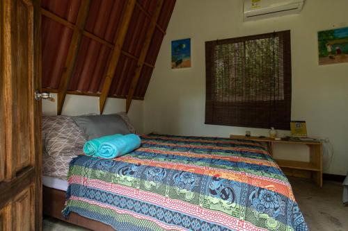 Hostal Campomarにあるベッド