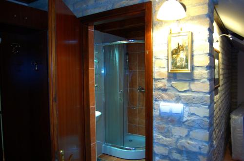 Baðherbergi á Guest House Prenoćište Piccolina