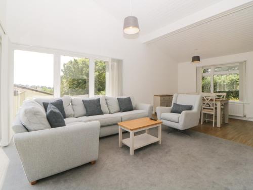 Harcombe House Bungalow 9 – Photos 2
