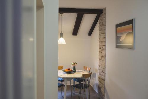 Apartments for families with children Grebastica, Sibenik - 477にあるシーティングエリア