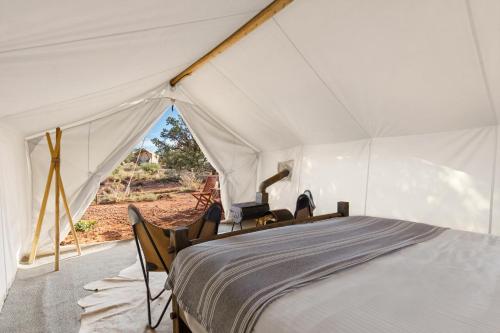 Under Canvas Grand Canyonにあるベッド