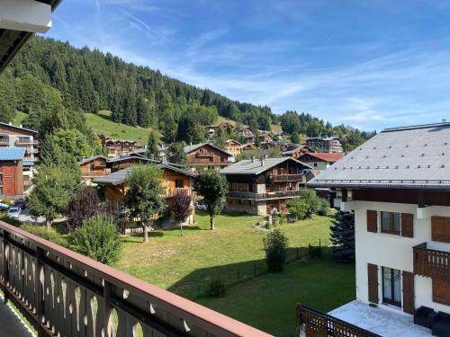 Les Gets - Appartement 1 ch, 49m², 4/6 pers, à 400m des pistes et du centre, avec balcon et garage.