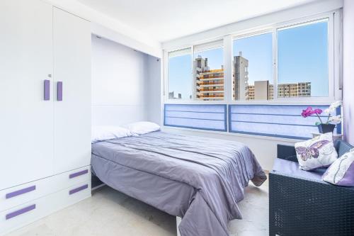Postel nebo postele na pokoji v ubytování Gemelos 22 Resort Apartment 2-15-B Levante Beach