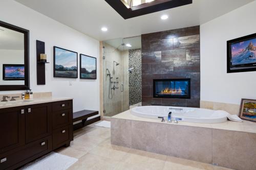 Ett badrum på Flagstaff #308