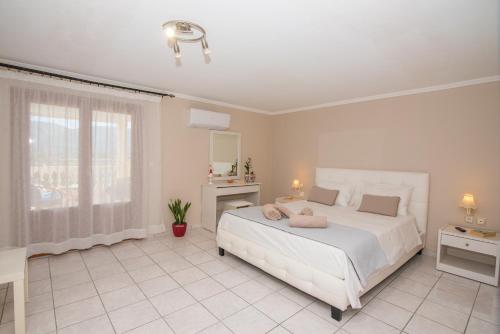 Gallery image of La Maison di Angelo 2 Apartment Zakynthos Island in Ayios Kirikos