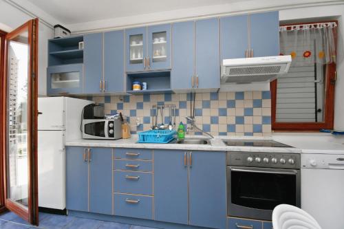 Apartments by the sea Dramalj, Crikvenica - 5596