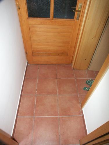 a room with a door and a tiled floor at Apartments by the sea Pomena, Mljet - 614 in Pomena
