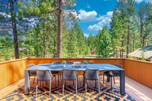Mid Century Lodge – Photos 3