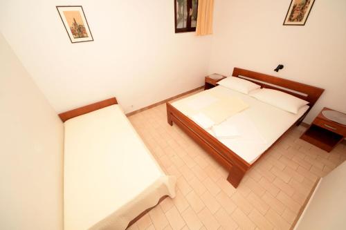 Postel nebo postele na pokoji v ubytování Apartments by the sea Podobuce, Peljesac - 631
