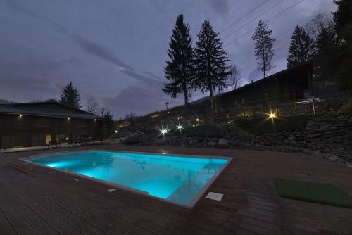 Swimming pool sa o malapit sa Villa 27