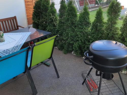 Kemudahan BBQ tersedia untuk tetamu di apartmen