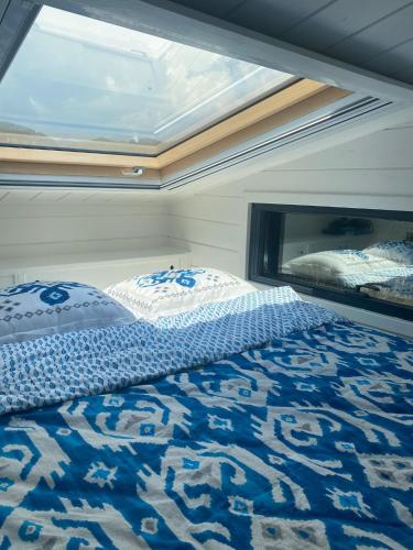 Postel nebo postele na pokoji v ubytování Lovin Gocek & Tiny house Mermaid