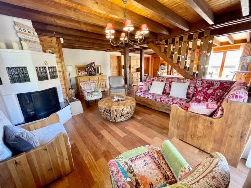 Chalet Kelly, au centre ville avec Jacuzzi & Sauna