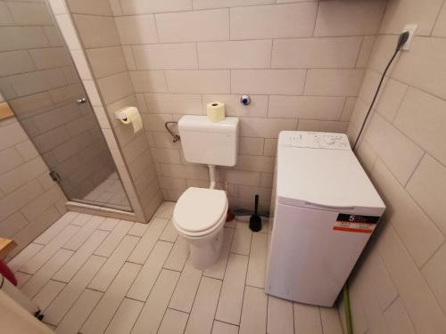 Koupelna v ubytování KLAU33 Apartment In Party District
