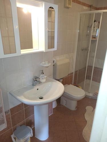 Apartments Pinezić – Photos 4