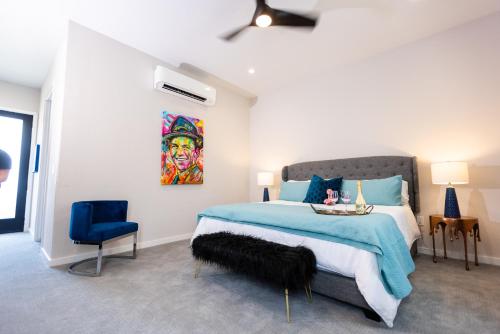 Ένα ή περισσότερα κρεβάτια σε δωμάτιο στο The Bentley Hotel on 290