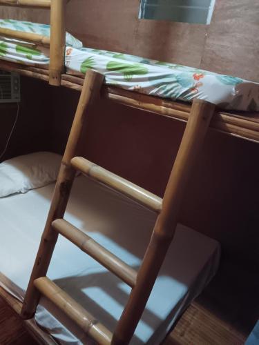 Bunk bed o mga bunk bed sa kuwarto sa Barefoot Beach House