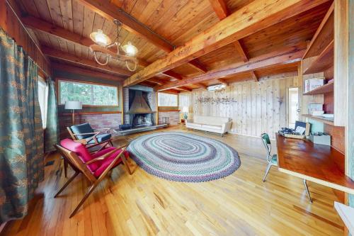 Harrison Hideout Main House and Studio – Photos 2