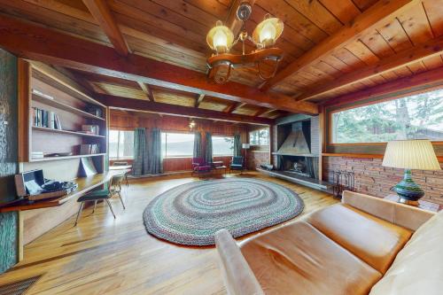 Harrison Hideout Main House and Studio – Photos 3