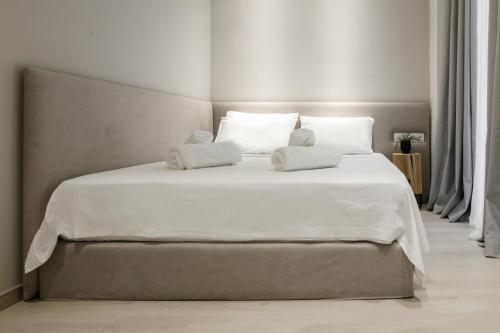 Ultra Chic Modern 4 Bedrooms Apartment in Athens
