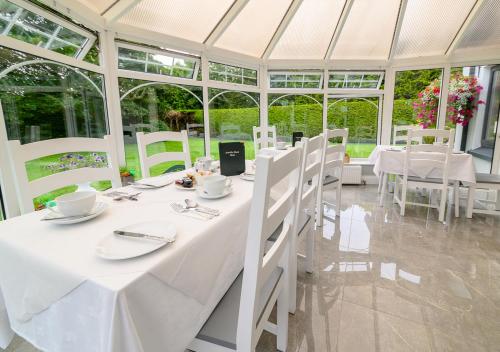 Restaurace v ubytování Ashville House B&B Tralee
