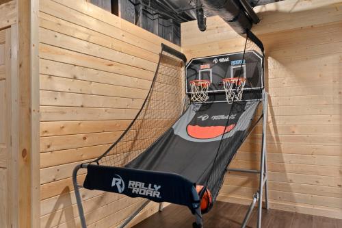 a net in a gym with a basketball hoop at Smokies Overlook Lodge in Waynesville