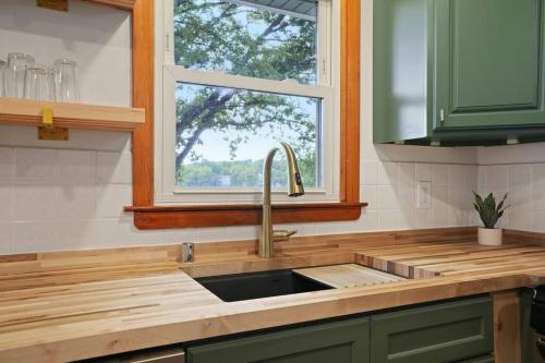 Køkken eller tekøkken på The Beverly on Buena Lake