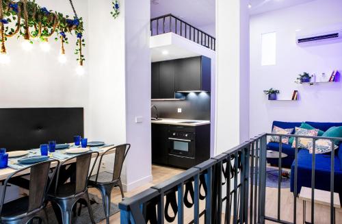 Calle Amparo 86 Lujoso Dúplex con Jacuzzi en Lavapies especial parejas