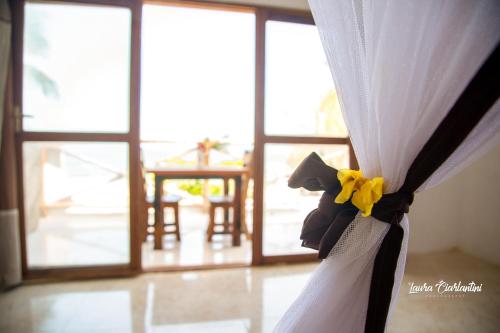 Foto dalla galleria di Uroa Zanzibar Vera Beach Hotel by Moonshine a Dikoni